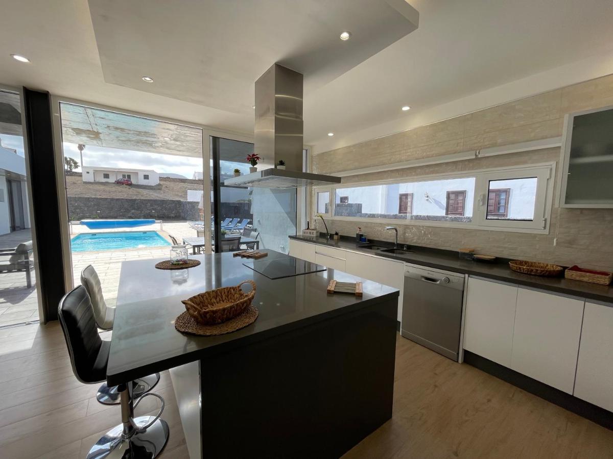 Eslanzarote Eco Villa Tony, Heated Pool, Jacuzzi, Sat Tv, Super Wifi La Costa Exteriör bild